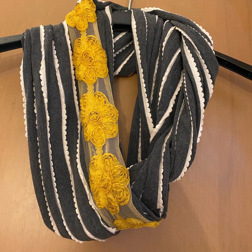 Infinity scarf